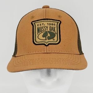 Mossy Oak outdoor cap Tan & Green Trucker Hat